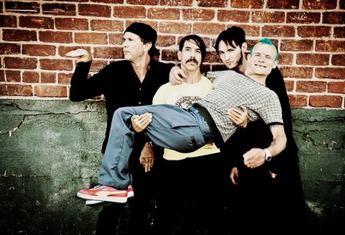 Į „Red Hot Chili Peppers“ koncertą – su ūsais